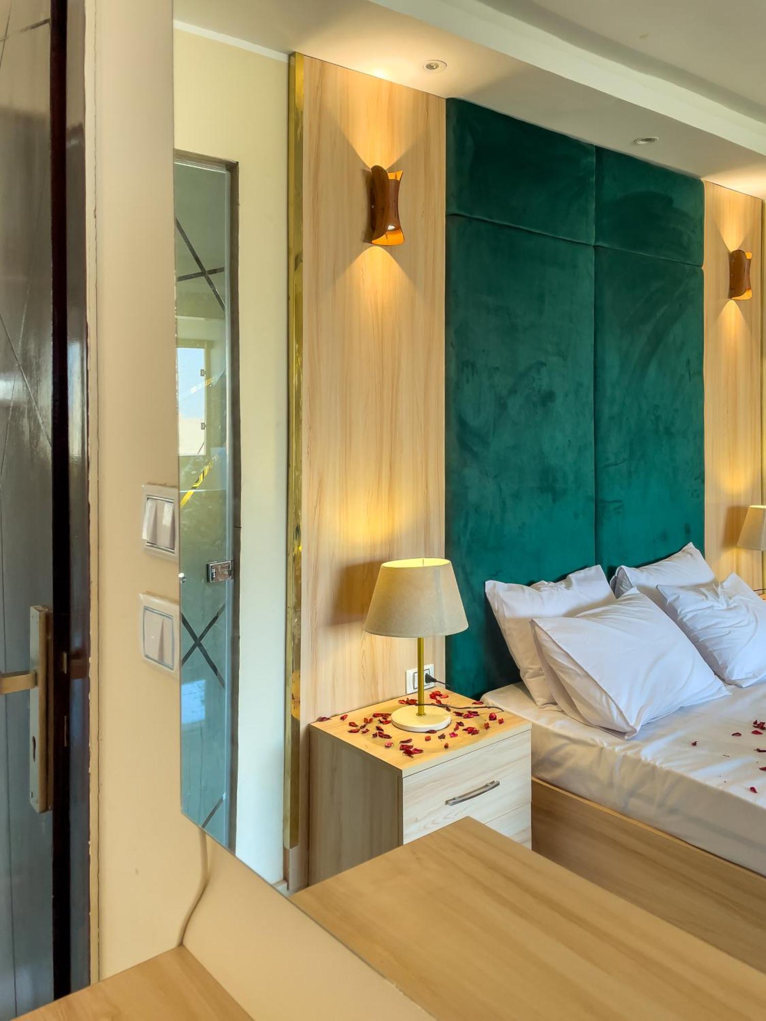 Jumeirah Pyramids View Inn Kafret el-Gabal Exterior foto