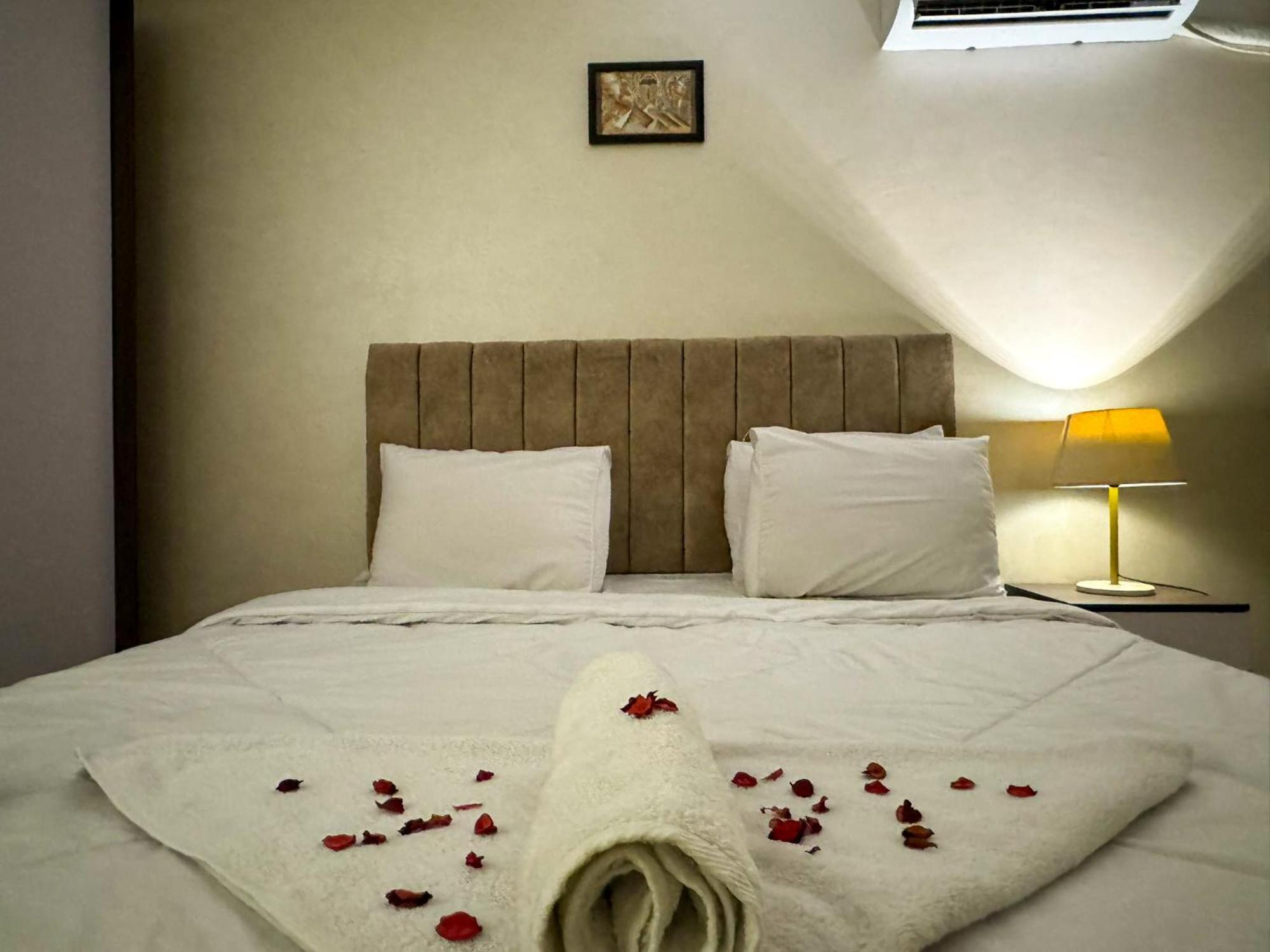 Jumeirah Pyramids View Inn Kafret el-Gabal Zimmer foto